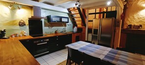 Kühlschrank, Herdplatte, Geschirrspüler