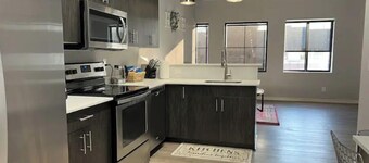 Luxury 1 bedroom loft centrally located to it all!