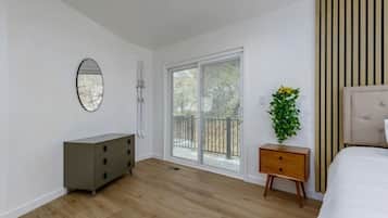 5 bedrooms, iron/ironing board, travel crib, free WiFi