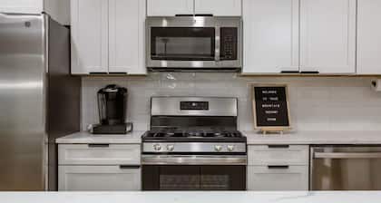 Mountain Resort Home at Mouth of Cottonwood Canyon