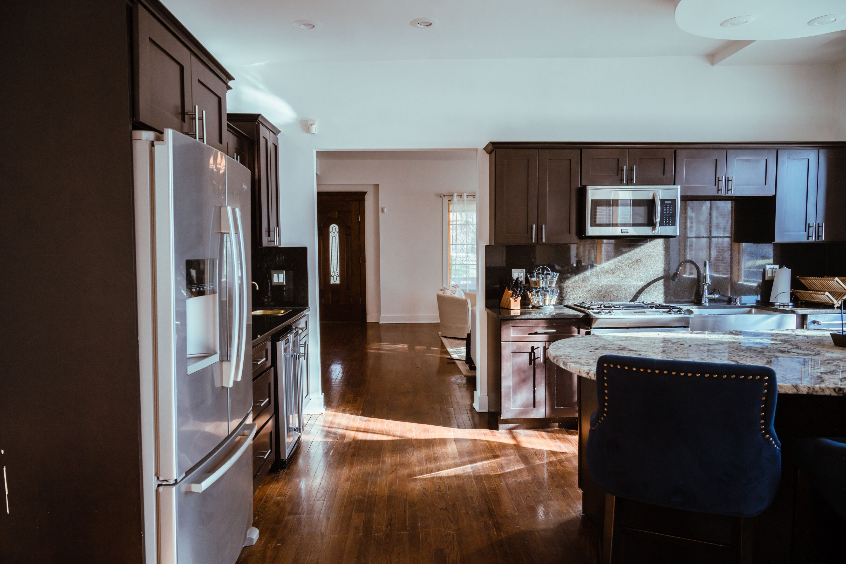 Kylskåp, mikrovågsugn, ugn och spishäll