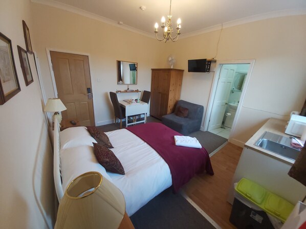 1 bedroom, iron/ironing board, free WiFi, bed sheets