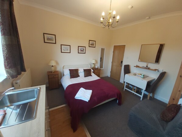 1 Schlafzimmer, Bügeleisen/Bügelbrett, kostenloses WLAN, Bettwäsche