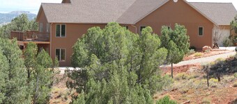 Red Rock Hacienda- The Greatest Earth on Show