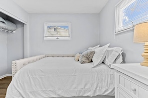 2 chambres, bureau, fer et planche à repasser, Wi-Fi gratuit