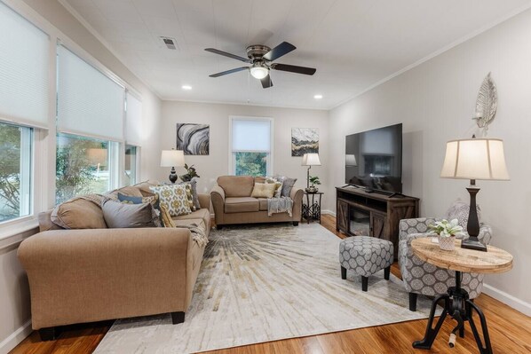 Smart TV, fireplace, offices