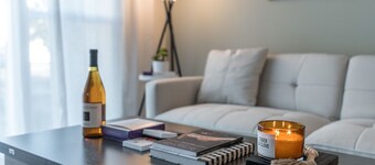 Modern 2 bed 1 bath next to Midtown with a lovely yard!