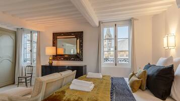 4 slaapkamers, een strijkplank/strijkijzer, wifi, beddengoed