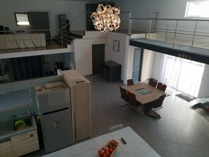 Dining - Lovely loft with private pool (Le Creusot)