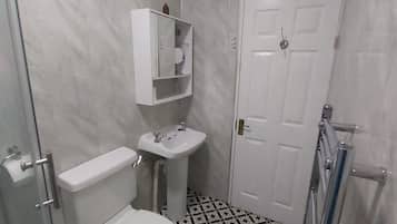 Shower, towels, soap, shampoo
