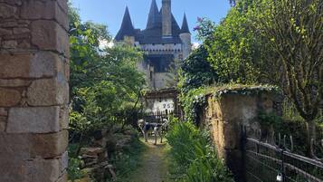 Enceinte de lâhĂ©bergement