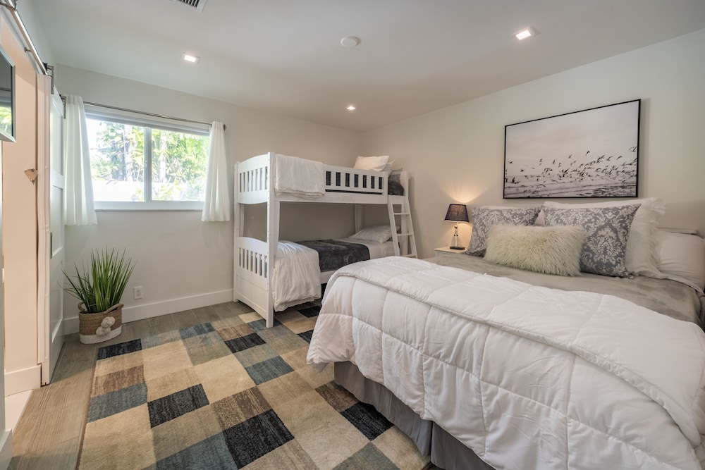 Luxury Harbour Inlet Villa summer on sale now! Fort Lauderdale Vrbo