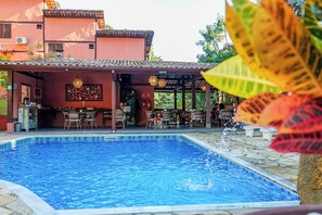Utomhuspool