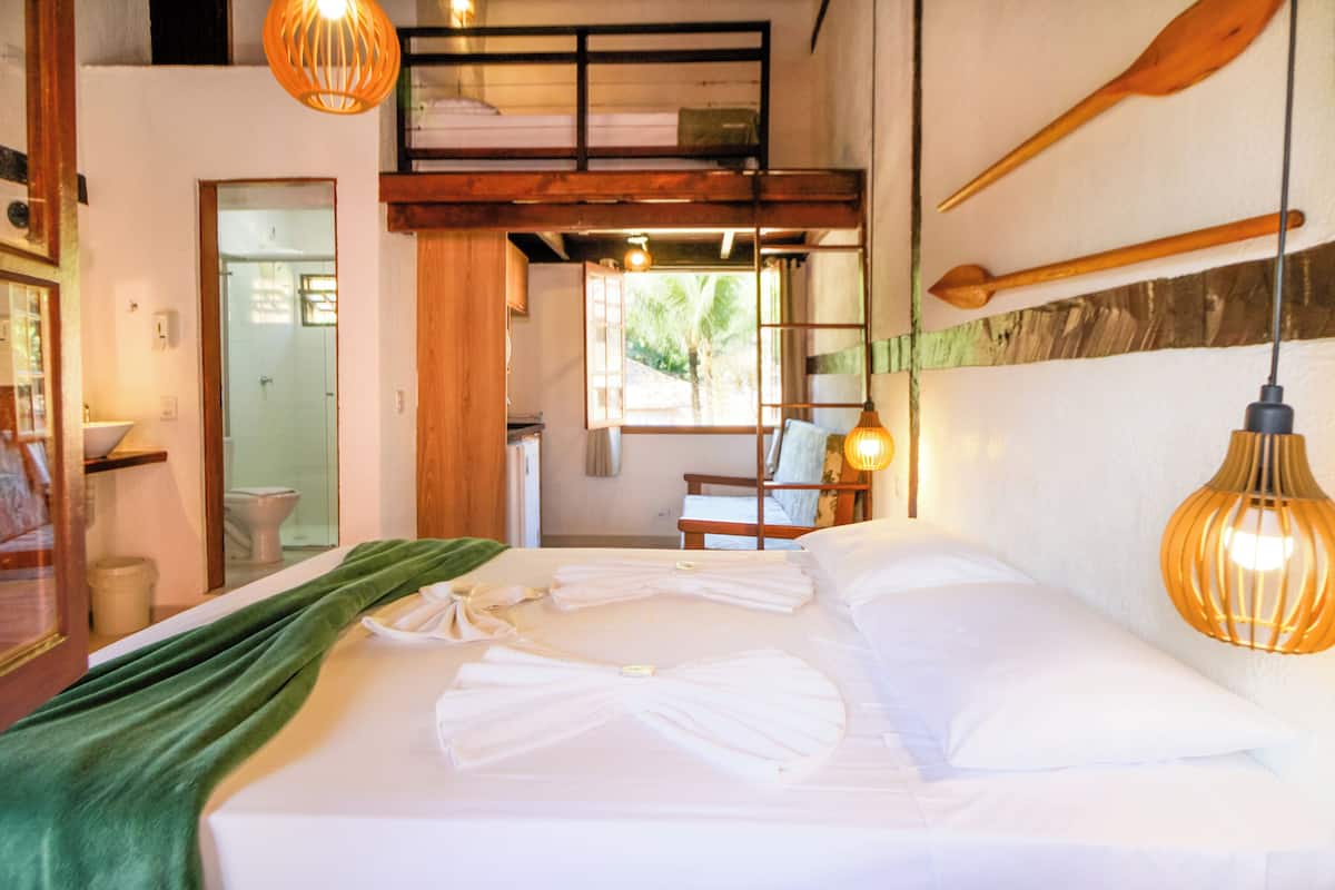 Suite Luxo Familia | 1 kamar tidur, minibar, Wi-Fi gratis, dan seprai linen