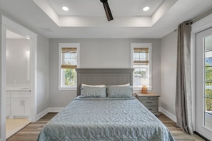 6 habitaciones, tabla de planchar con plancha y cuna de viaje 