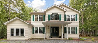 PET FRIENDLY - SAUNA - EV CHARGER - PING PONG - Near JIM THORPE, KALAHARI