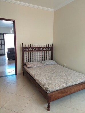 2 عدّة غرف نوم ومكواة/لوح كي وواي فاي مجانًا