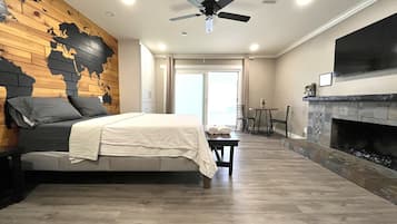 4 bedrooms, free WiFi, bed sheets, wheelchair access