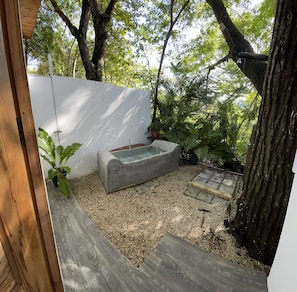 Bain à remous extérieur