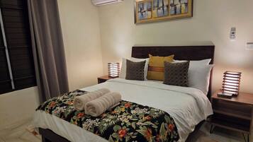 2 bedrooms, iron/ironing board, travel crib, free WiFi