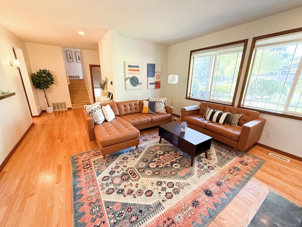 تلفزيون ذكي، ألعاب فيديو، كرة قدم الطاولة