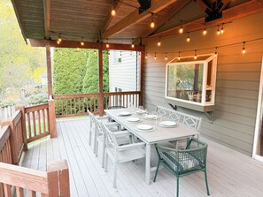 تناول الطعام بالخارج