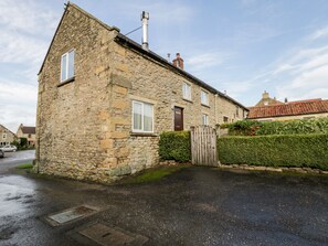 Exterior - Gateside (Pickering)