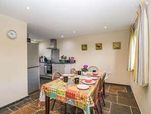 Dining - Nine Acres Barn (Marlborough)