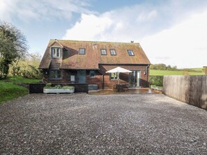 Exterior - Nine Acres Barn (Marlborough)