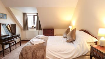 3 Schlafzimmer, individuell dekoriert, individuell eingerichtet