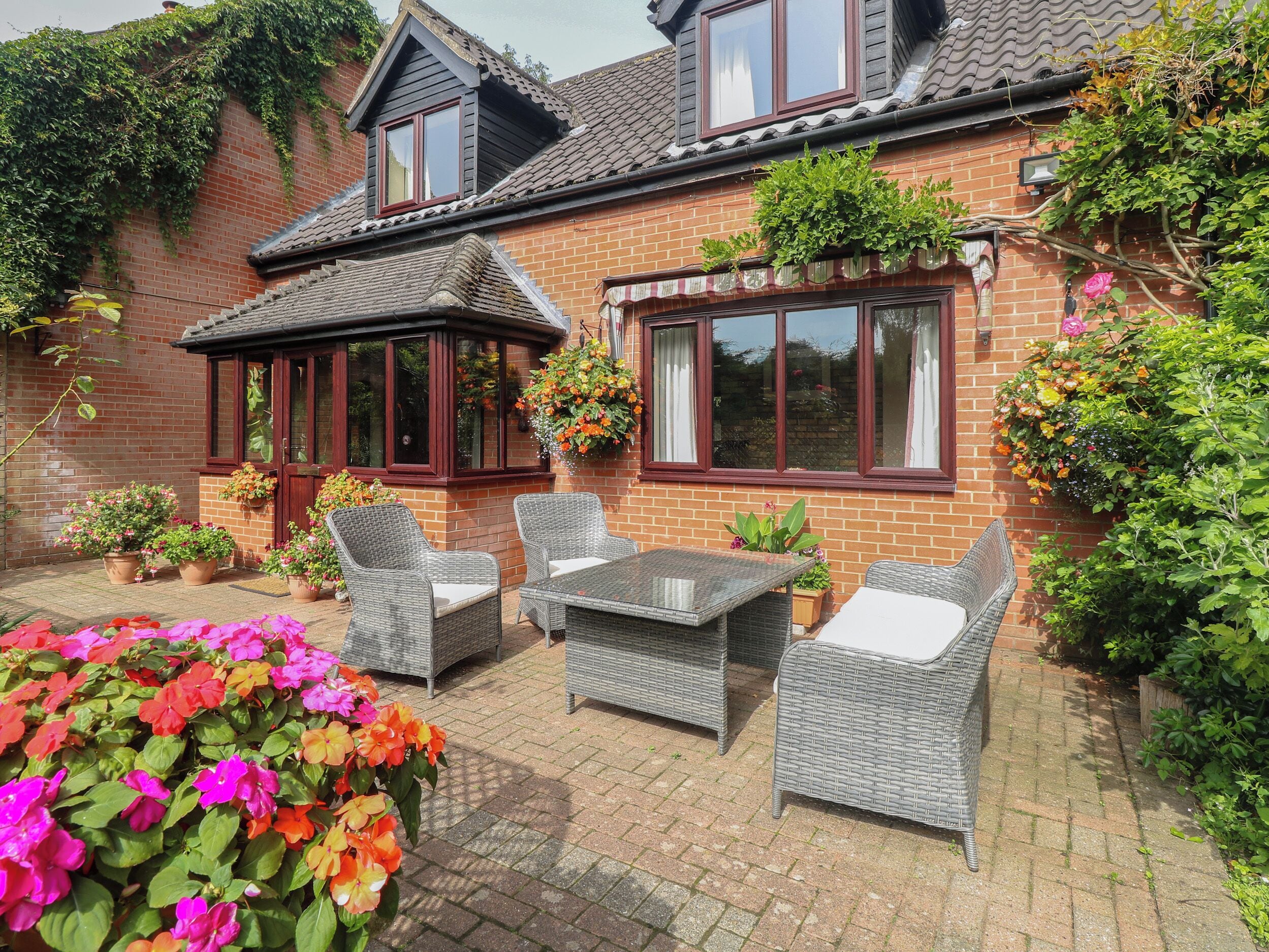 Cottage | Interior