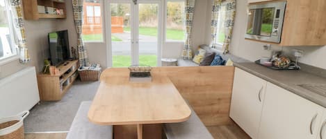 Fridge, electric kettle, toaster, cookware/dishes/utensils