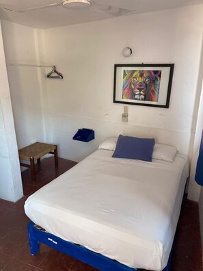 Bed sheets - Hotel & Hostal Mayflower (Puerto Escondido)