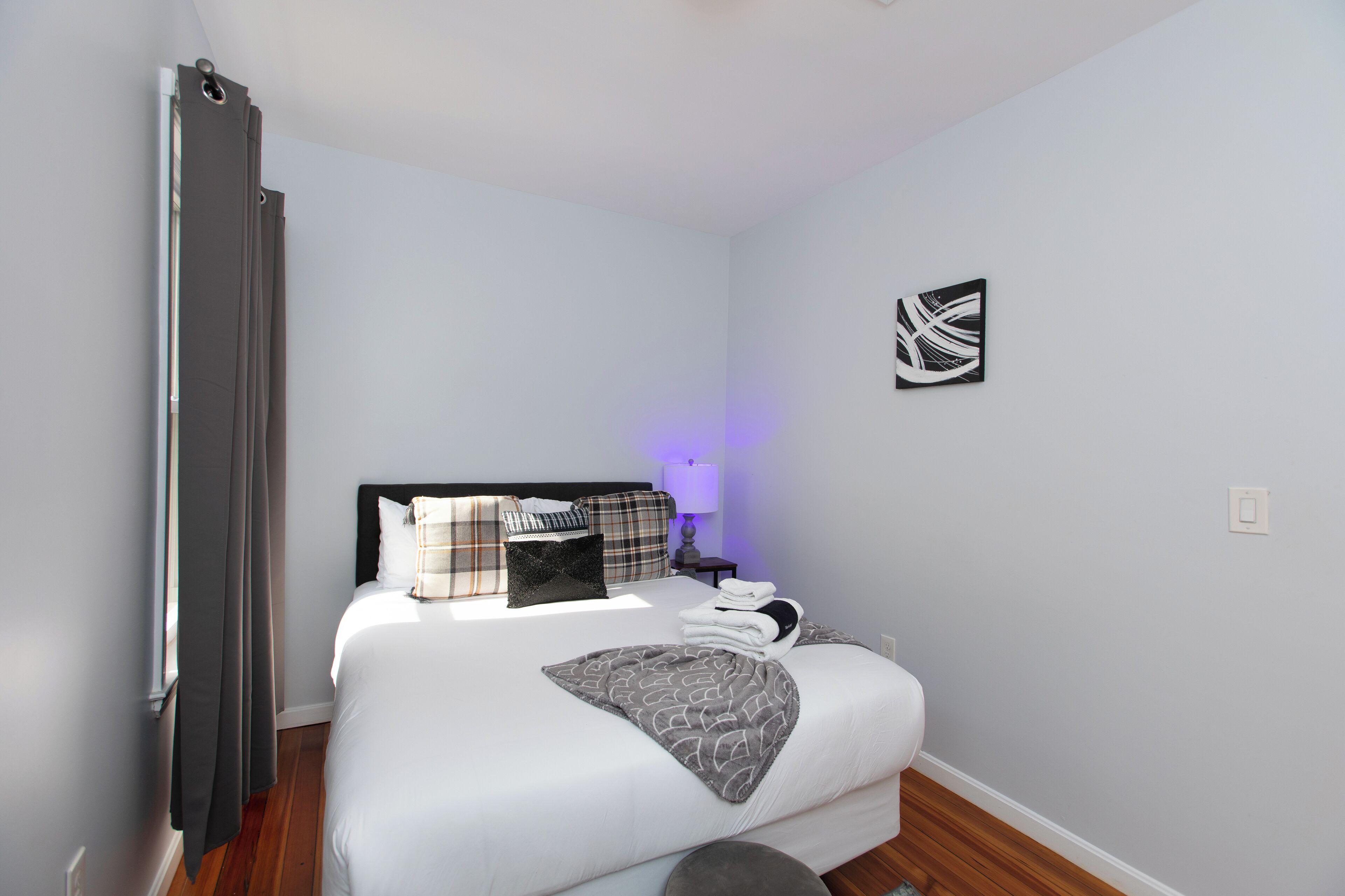 Astonishing 4BR Bright *Apt with modern amenities!