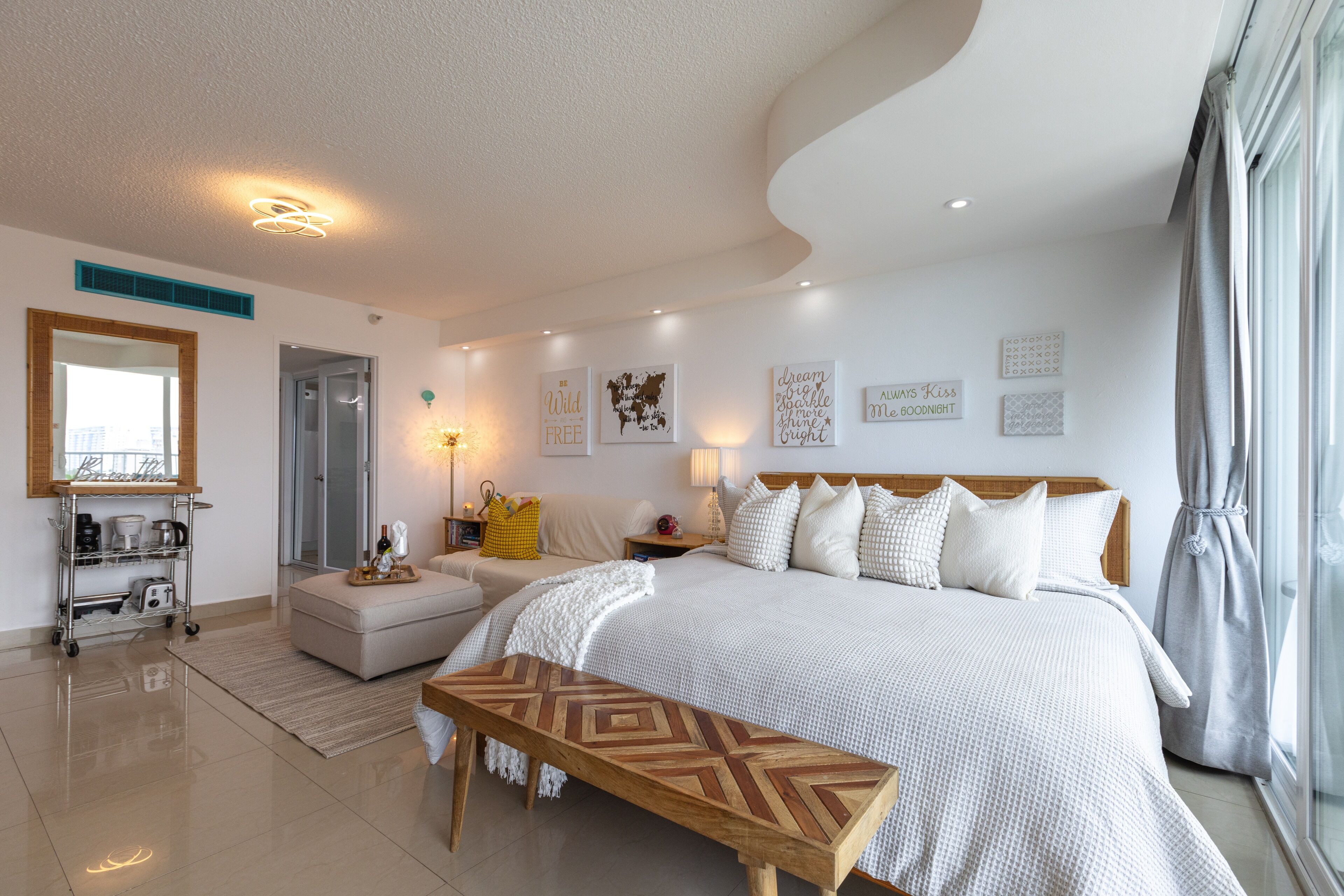 1 bedroom, iron/ironing board, WiFi (free), bed sheets