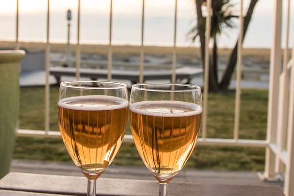 Oceanfront One bedroom King Suite | Memory foam beds, free WiFi, bed sheets