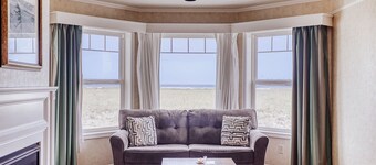 Inn of the Four Winds Oceanfront Seaside