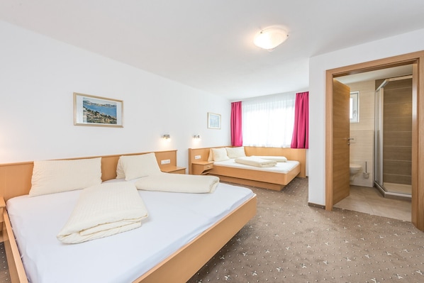 2 bedrooms, desk, iron/ironing board, travel cot