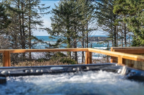 Wrap around sunset deck & hot tub! Steps from surf & tidepools too.