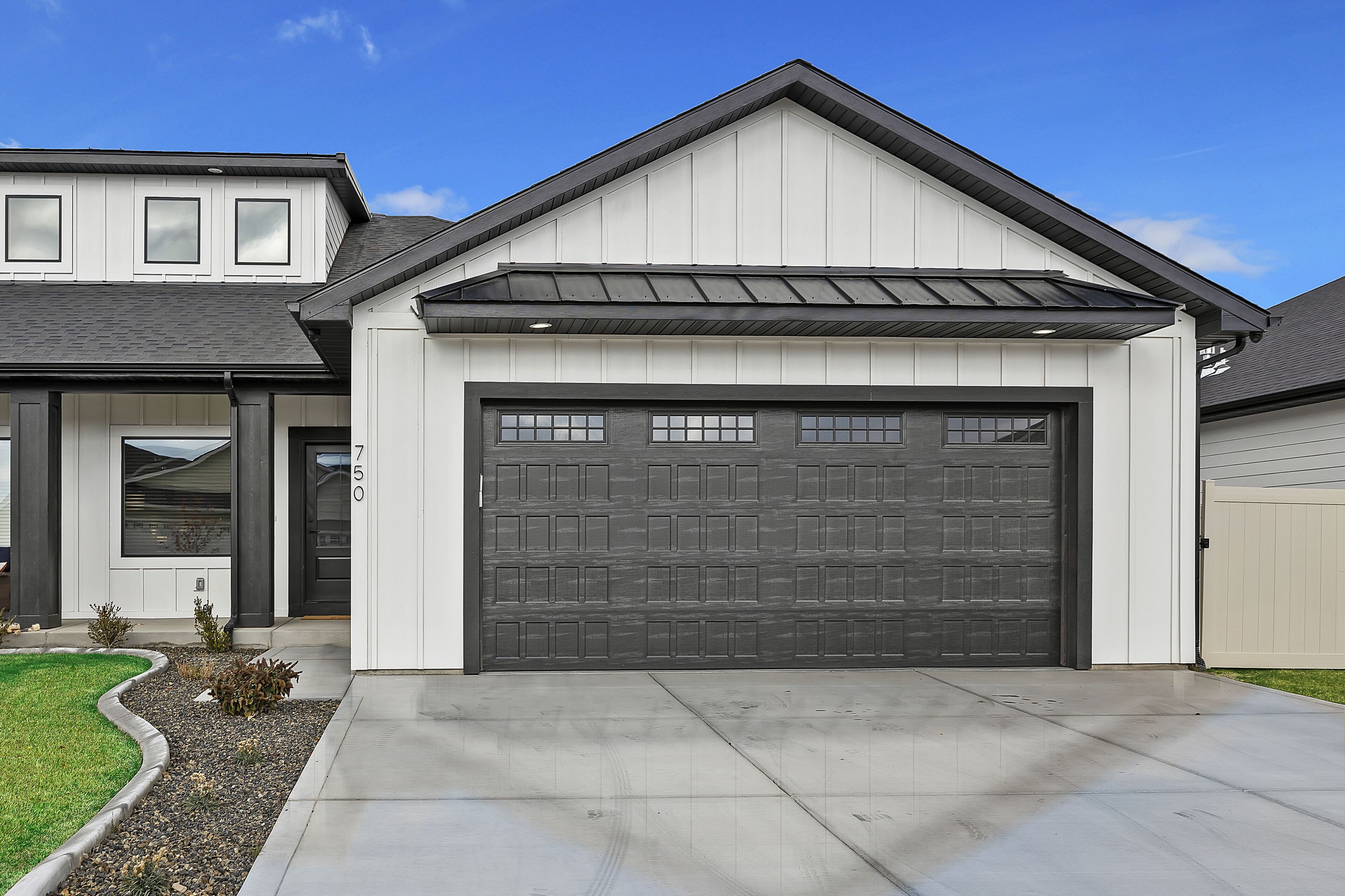 Family Friendly Modern Home | St. Lukes | Garage