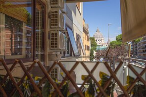 Front of property - Aurelio Deluxe Rooms (Rome)