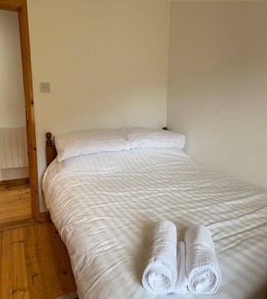 3 bedrooms, iron/ironing board
