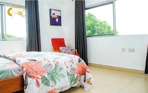 2 Schlafzimmer, Schreibtisch, Bügeleisen/Bügelbrett, kostenloses WLAN