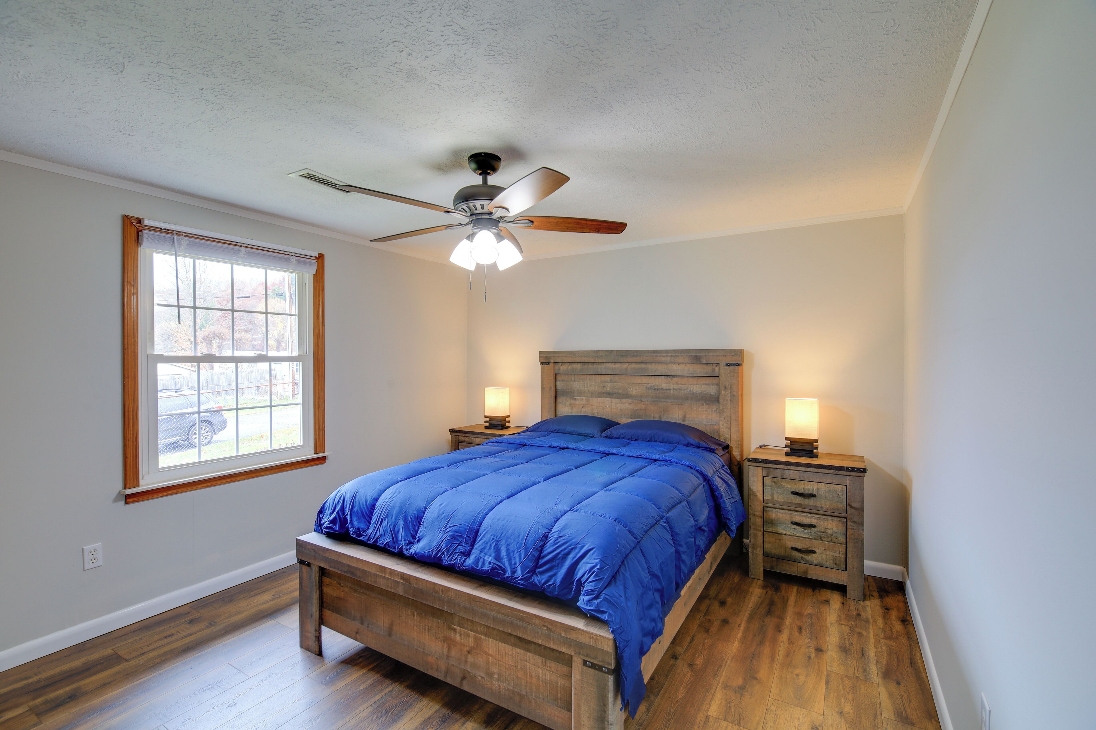 3 bedrooms, internet, bed sheets
