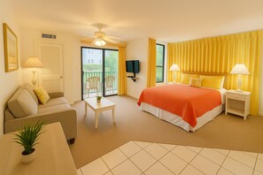 ห้องพัก | บริเวณนั่งเล่น | ทีวี