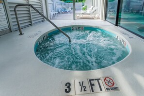 Bain à remous intérieur