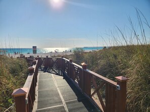Nära stranden och strandhanddukar