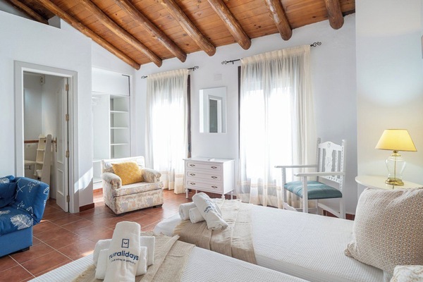2 habitaciones, cuna de viaje y wifi