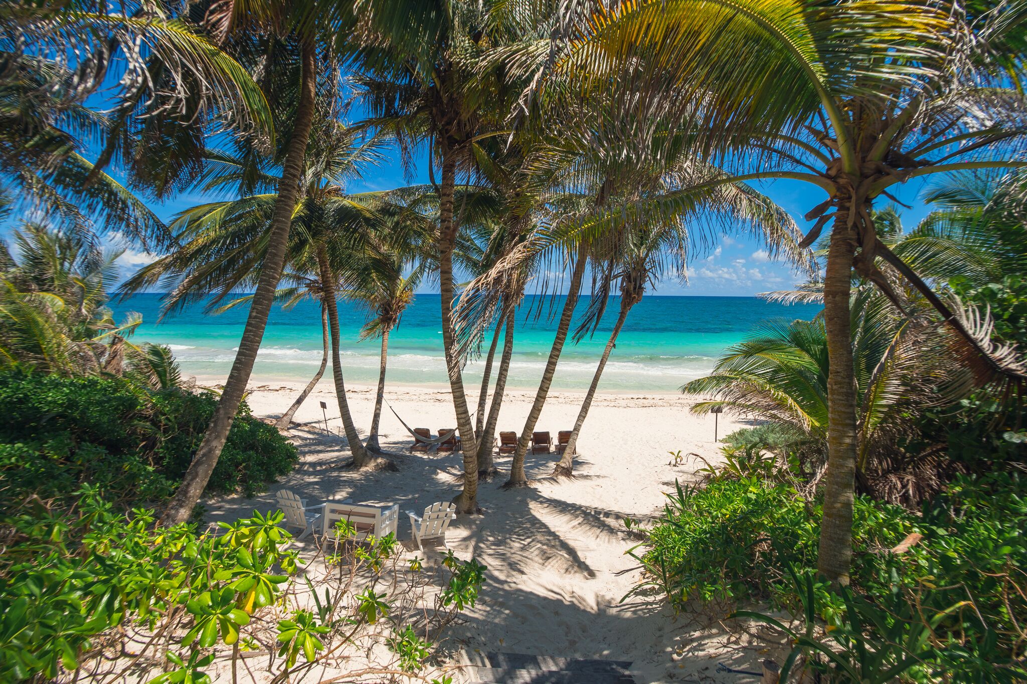 Private beach, white sand, beach towels, beach massages
