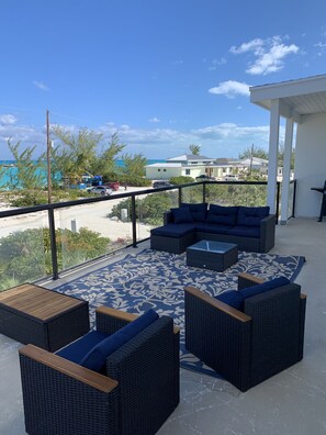 Property grounds - Ocean Front facing the Tropic of Cancer Beach !! (Little Exuma)